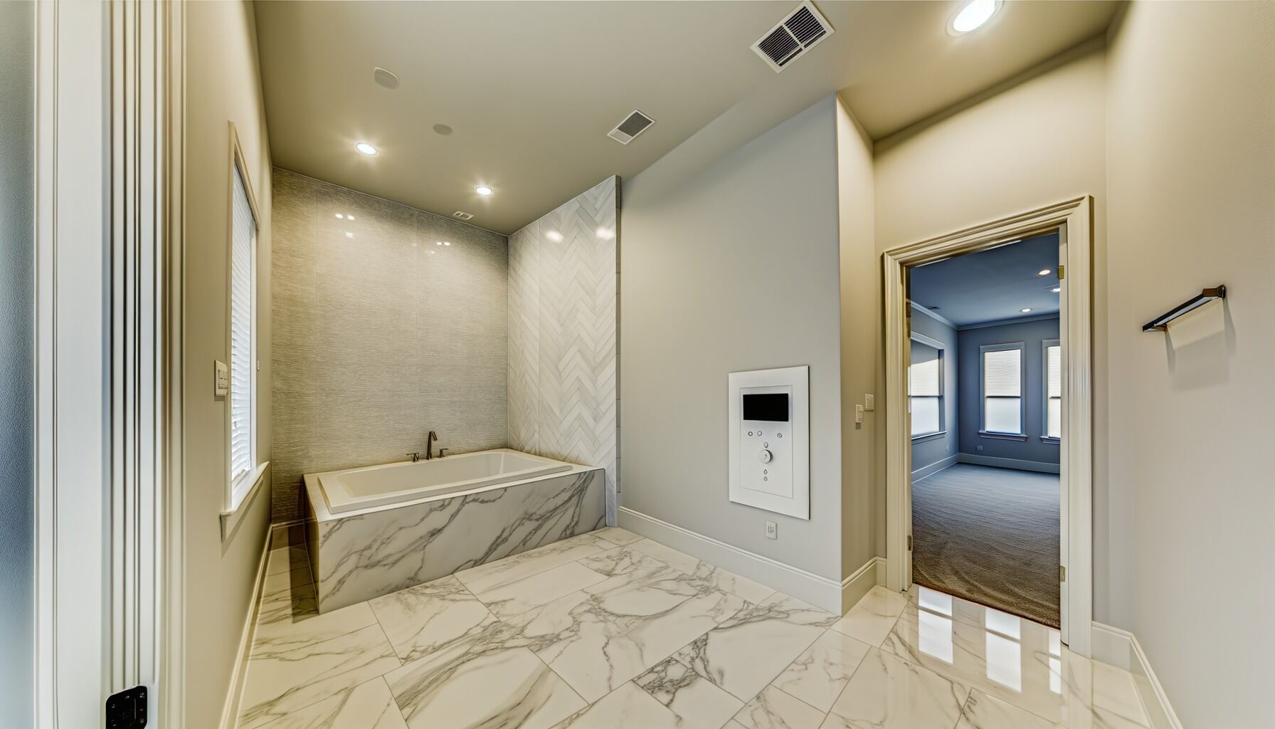 White Marble Tile - River Oaks, TX